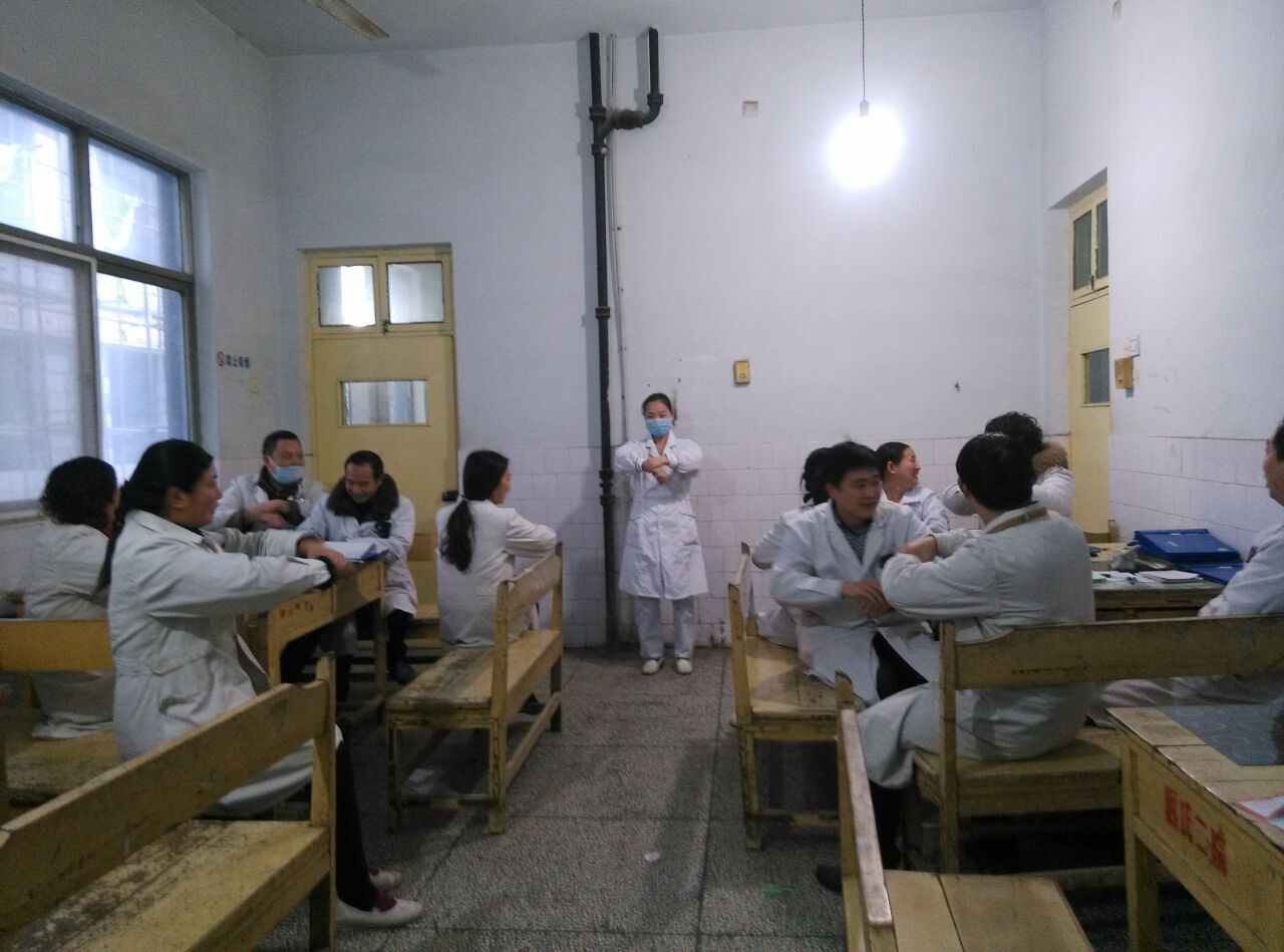 科室利用晨会宣传手卫生.jpg