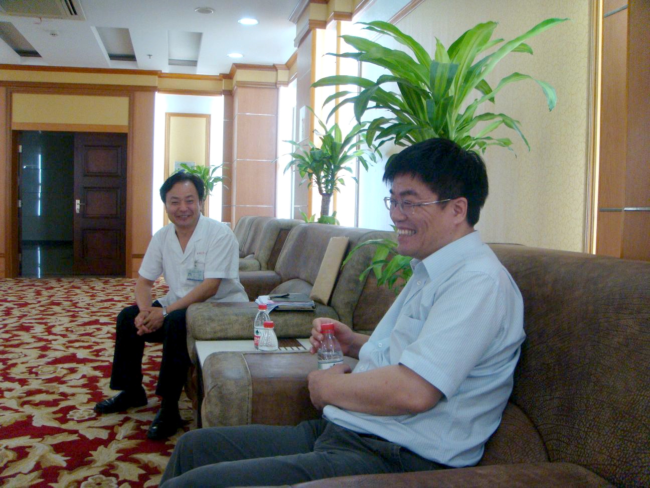 胡必杰与张兴儒.JPG