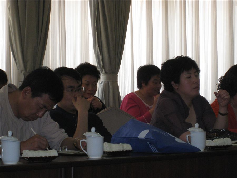 认真做笔记.jpg